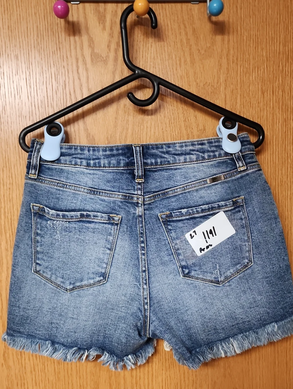 KanCan Faded Blue Denim Shorts with Frayed Hem womens 27 nwot number 1191